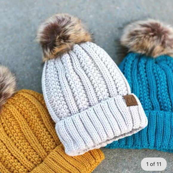 C.C. Boutique Accessories - C.C. Fur Lined Pom Beanie